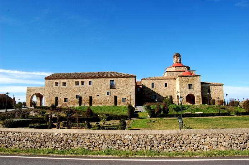 Hotel Rio Convento De La Luz Caces